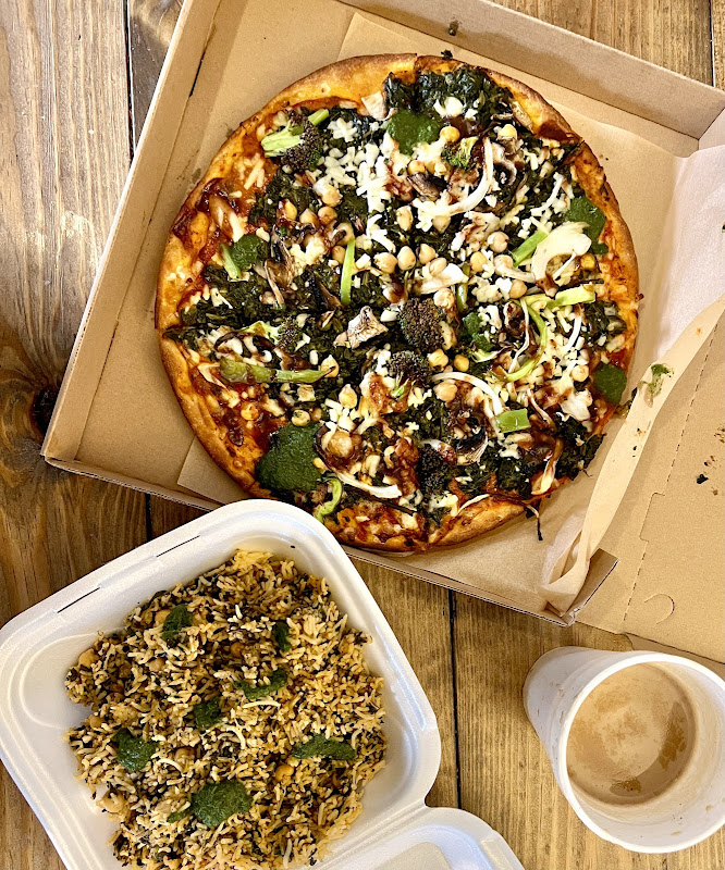 Aladdin's Eatery Highland Square photo 2