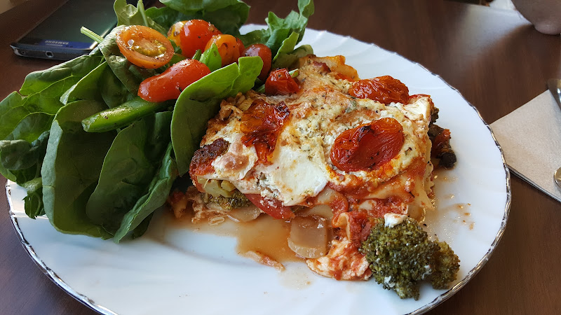 Crisp and Green photo 3