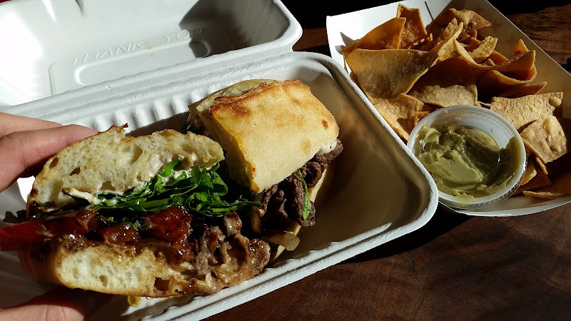 Dee Dee Vegan Thai photo 2