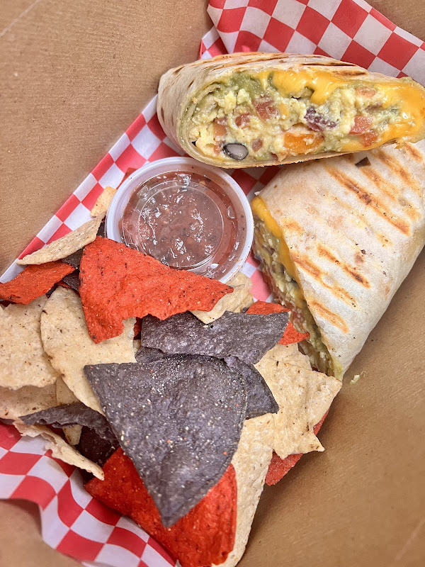 Delish Nutrish photo 2