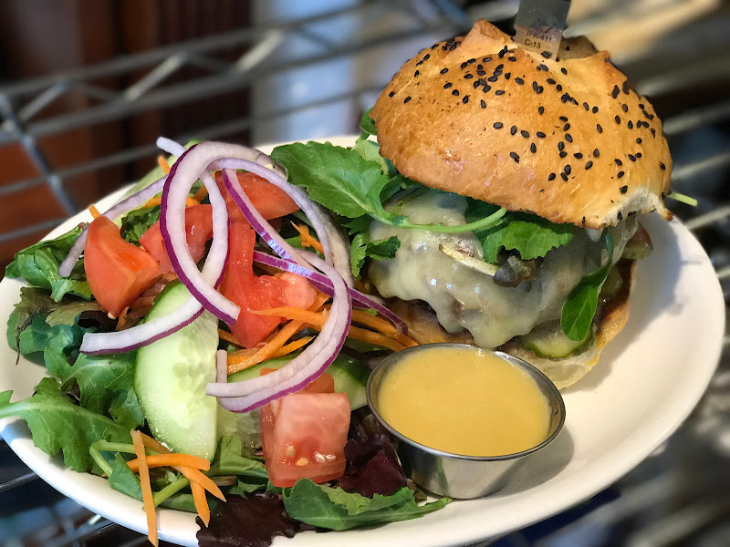 Earth's Harvest Kitchen & Juicery photo 4