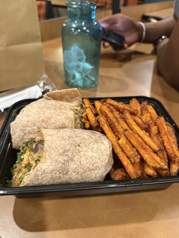 Fresh Wraps and Grill photo 5