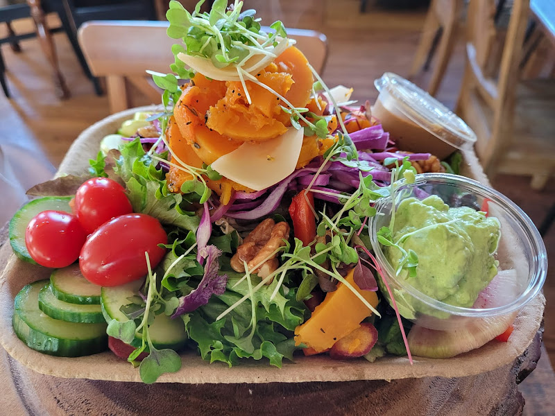 Good Natured Market & Vegetarian Cafe photo 4