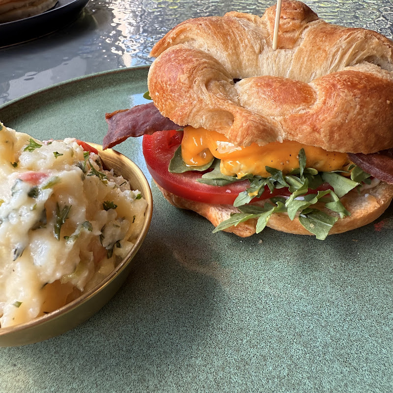 Gringo A Go Go photo 2