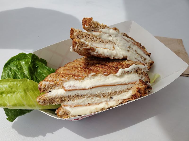 Neehee's Hanover Park, Illinois photo 2