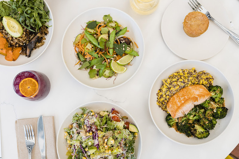 Nuno’s Tacos & Vegmex Grill photo 4