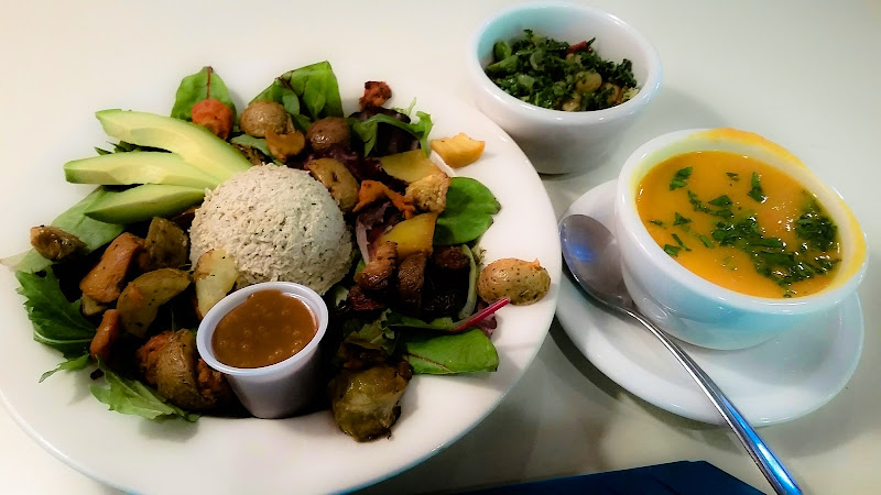 Roots Natural Kitchen photo 3