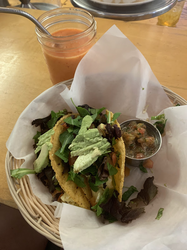 The Earth CafΓ© & Deli