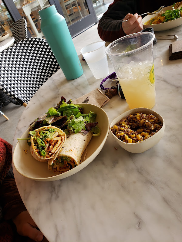 Truth & Tonic photo 4