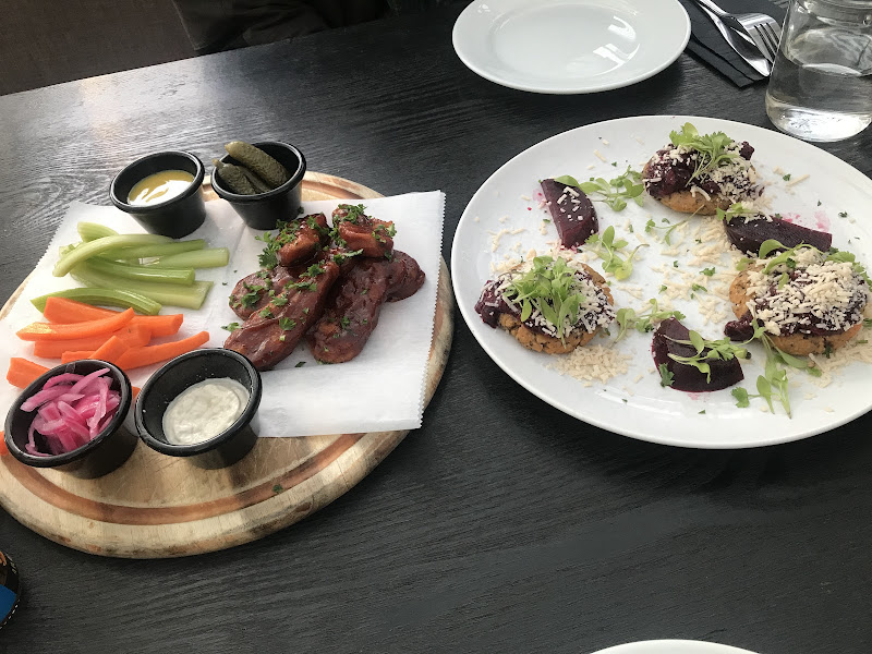 Uptown Veg 2 express photo 2