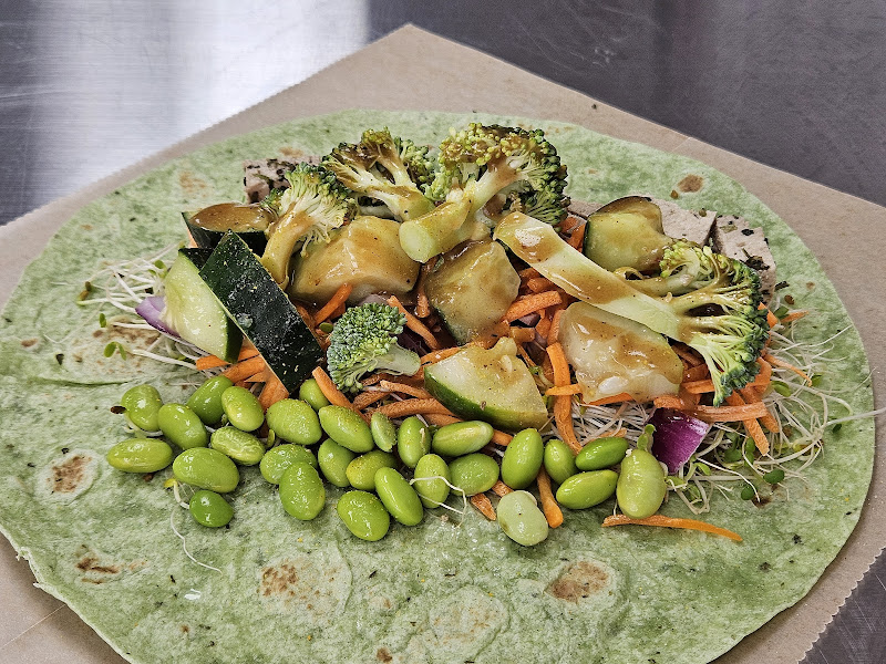 Vegan Mami : Smoothies, Sandwiches, Bowls, Herbs, and More!